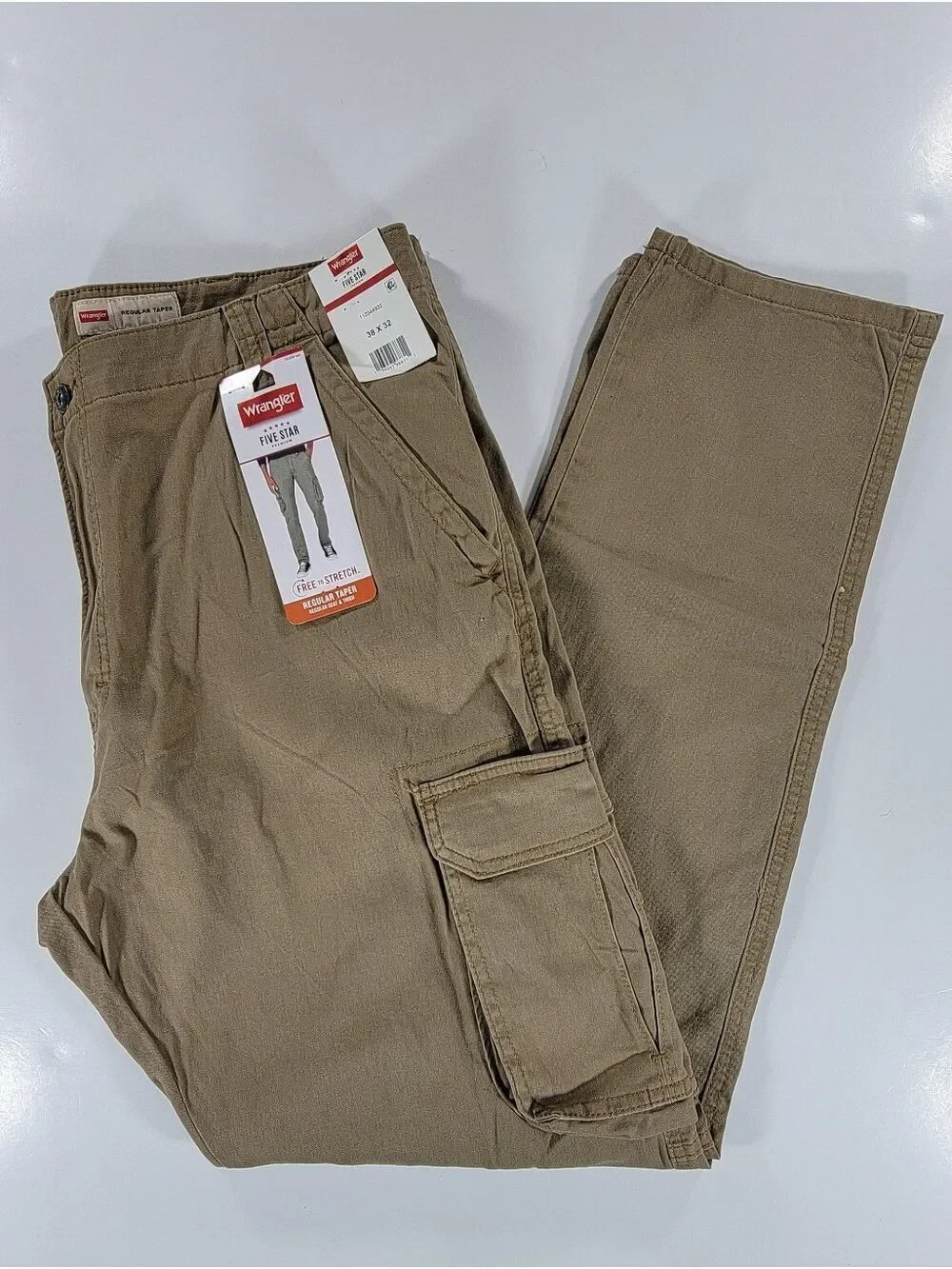 NEW Wrangler Men's Regular Taper Stretch Cargo Pants Khaki Tan 38x32 NWT